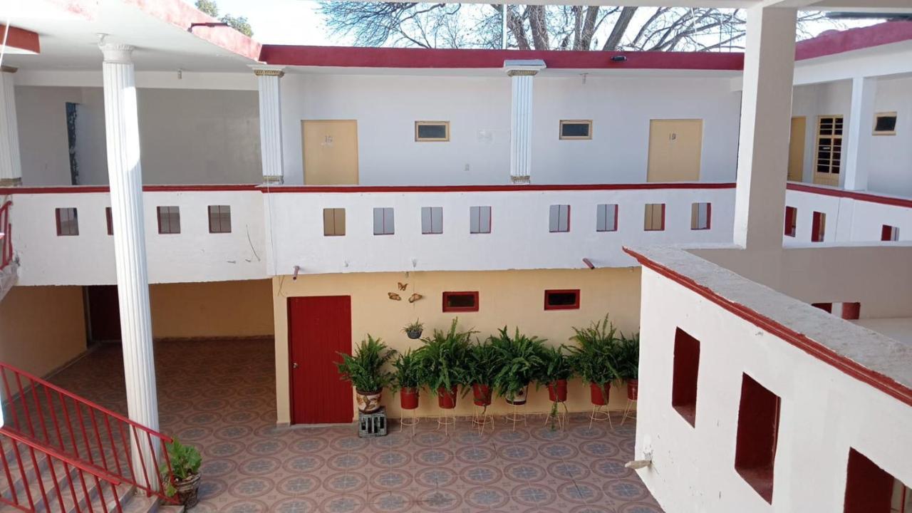 Hotel Rocio Cedral Екстериор снимка